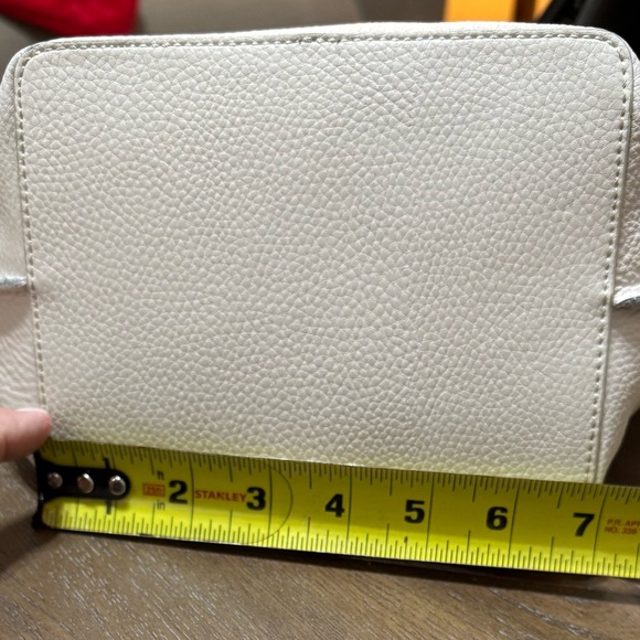 Sak Cream Pebble Leather Purse - Picture 5 of 11